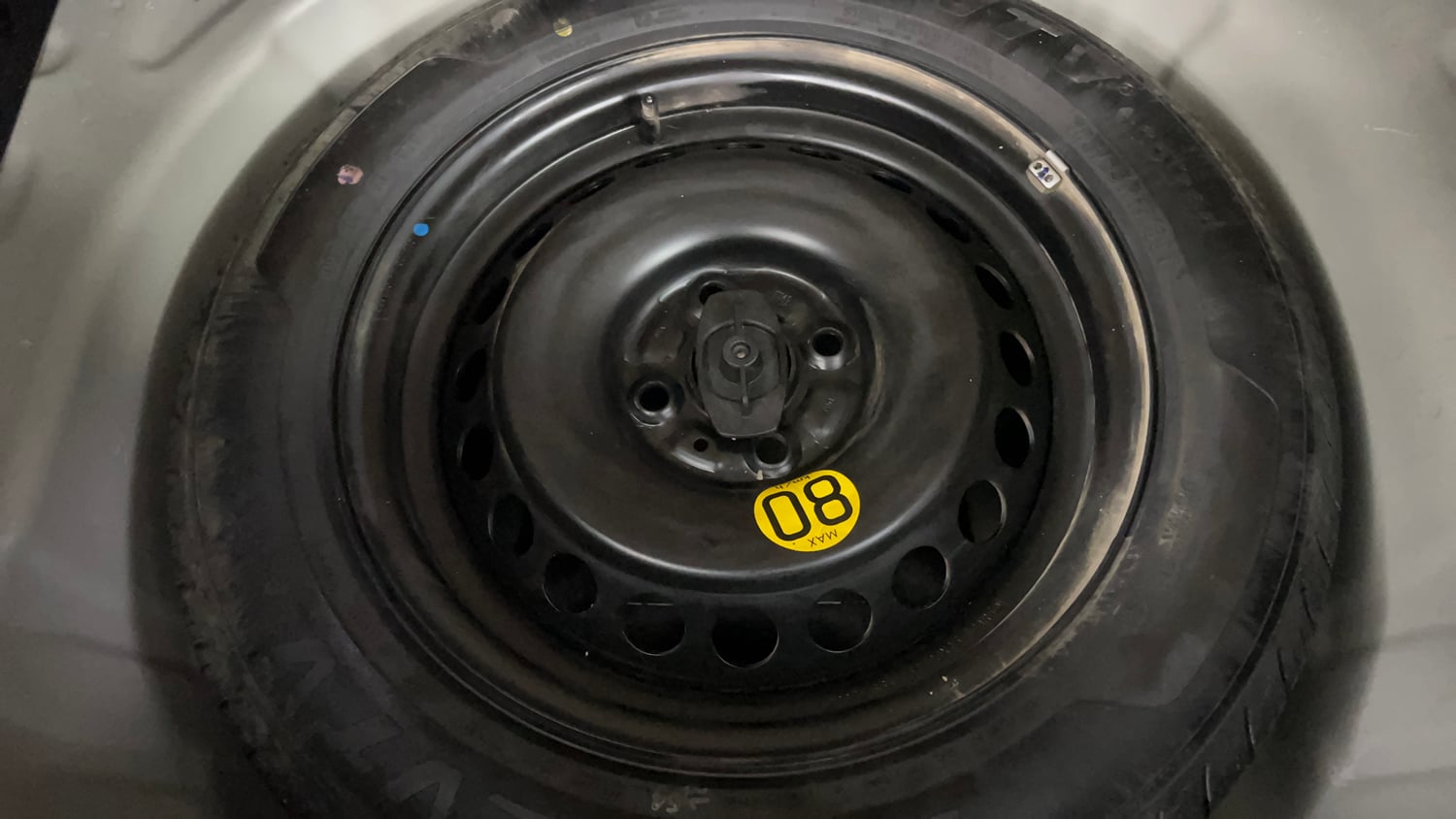 Used 2020 Maruti Suzuki Baleno Zeta Petrol Manual tyres SPARE TYRE VIEW