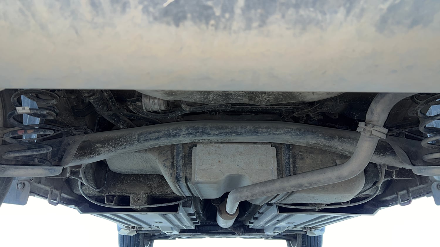 Used 2023 Maruti Suzuki Brezza Zxi Dual Tone Petrol Manual extra REAR UNDERBODY VIEW (TAKEN FROM REAR)