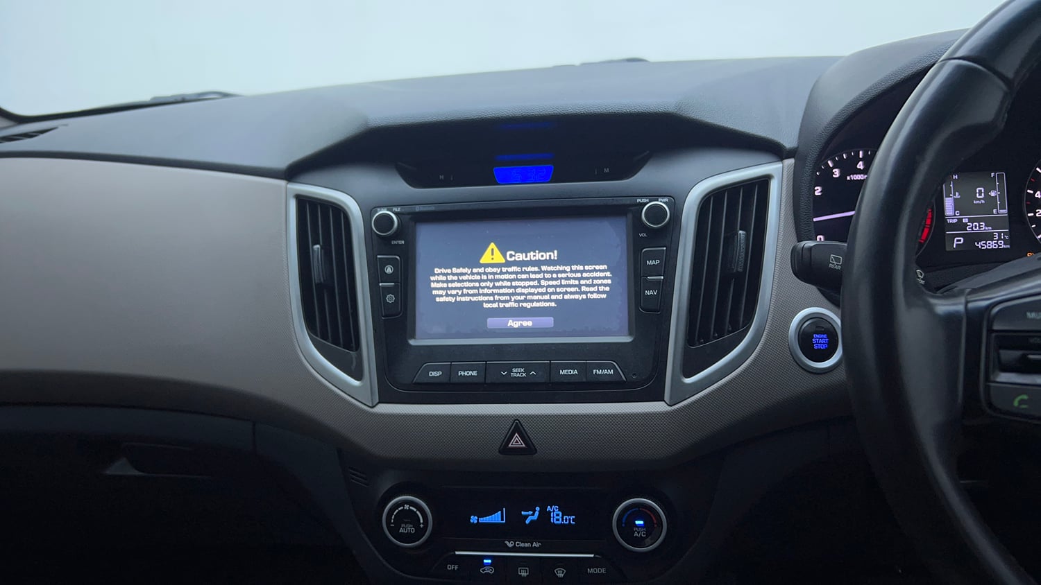 Used 2017 Hyundai Creta 1.6 SX Plus AT Petrol Petrol Automatic top_features Touch screen infotainment system