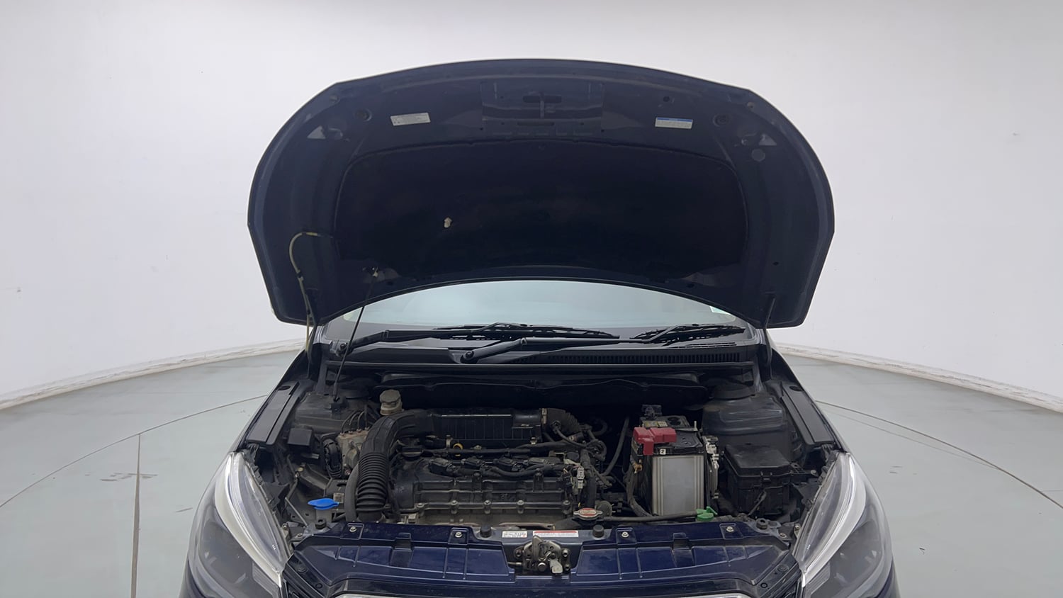 Used 2023 Maruti Suzuki Ciaz Alpha 1.5 Petrol Manual engine ENGINE & BONNET OPEN FRONT VIEW