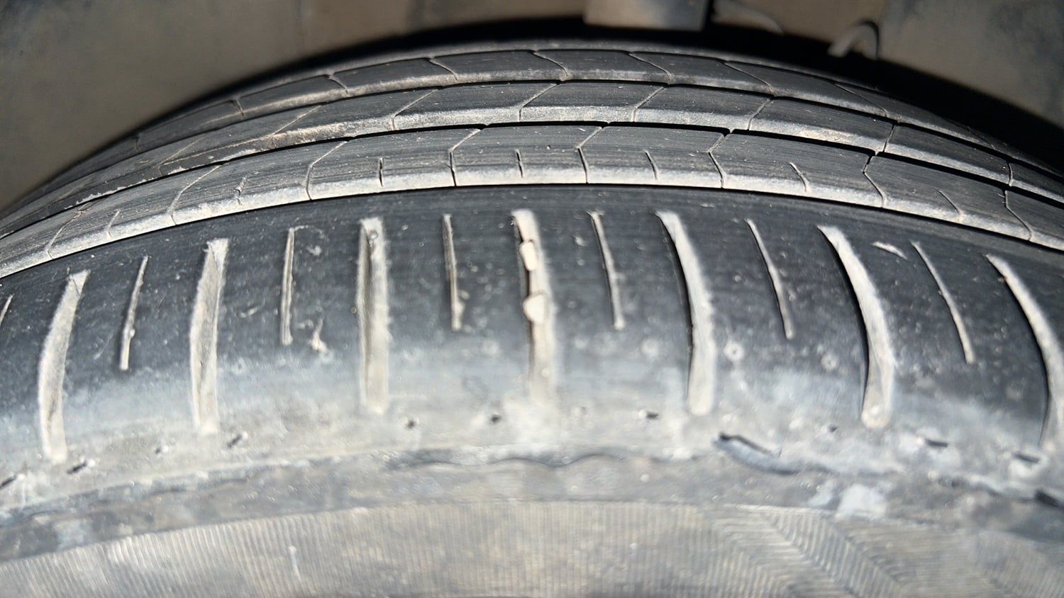 Used 2019 Tata Tiago Revotron XZA Plus Petrol Automatic tyres RIGHT FRONT TYRE TREAD VIEW