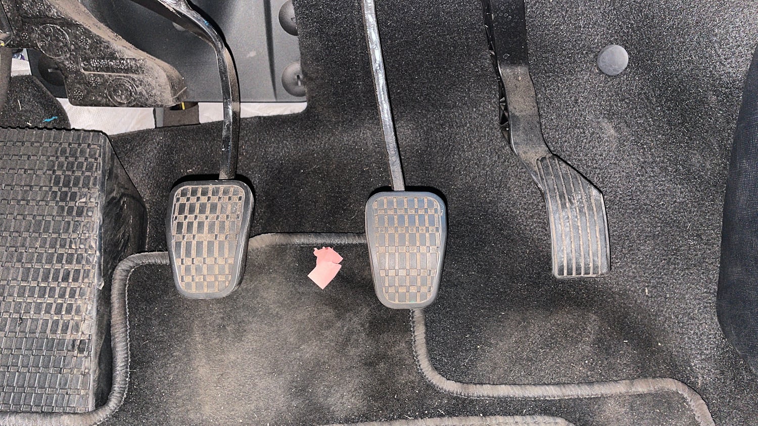Used 2025 Tata Altroz XZ Petrol Petrol Manual interior PEDALS VIEW
