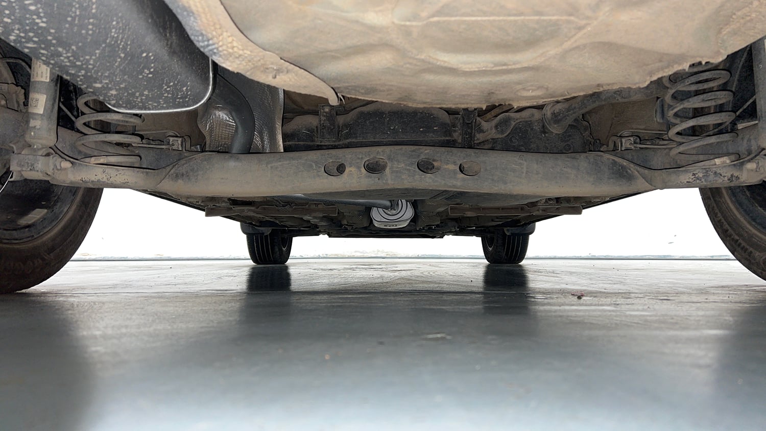 Used 2023 Volkswagen Virtus Topline 1.0 TSI MT Petrol Manual extra REAR UNDERBODY VIEW (TAKEN FROM REAR)