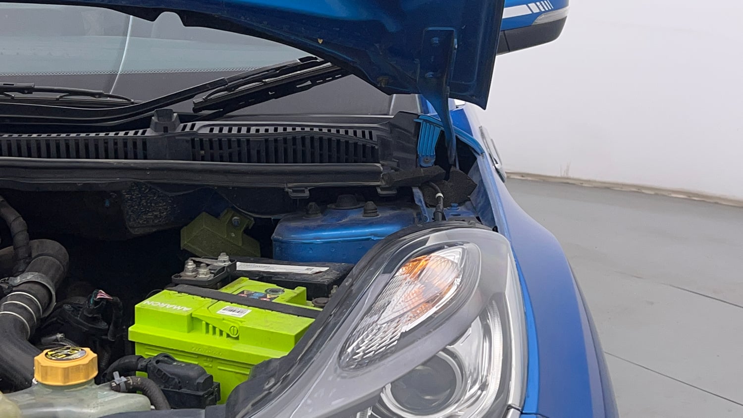 Used 2018 Tata Nexon XZ Plus Diesel Diesel Manual engine ENGINE LEFT SIDE HINGE & APRON VIEW