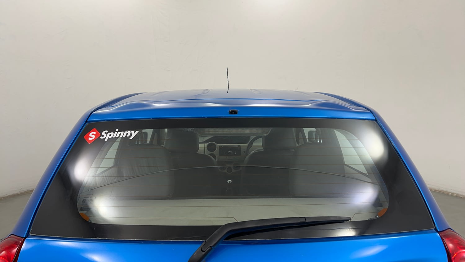 Used 2015 Toyota Etios Liva V Petrol Manual exterior BACK WINDSHIELD VIEW