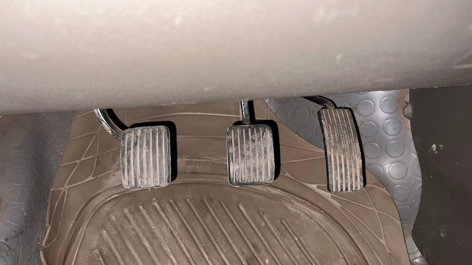 Used 2012 Hyundai i10 Magna 1.2 Kappa2 Petrol Manual interior PEDALS VIEW