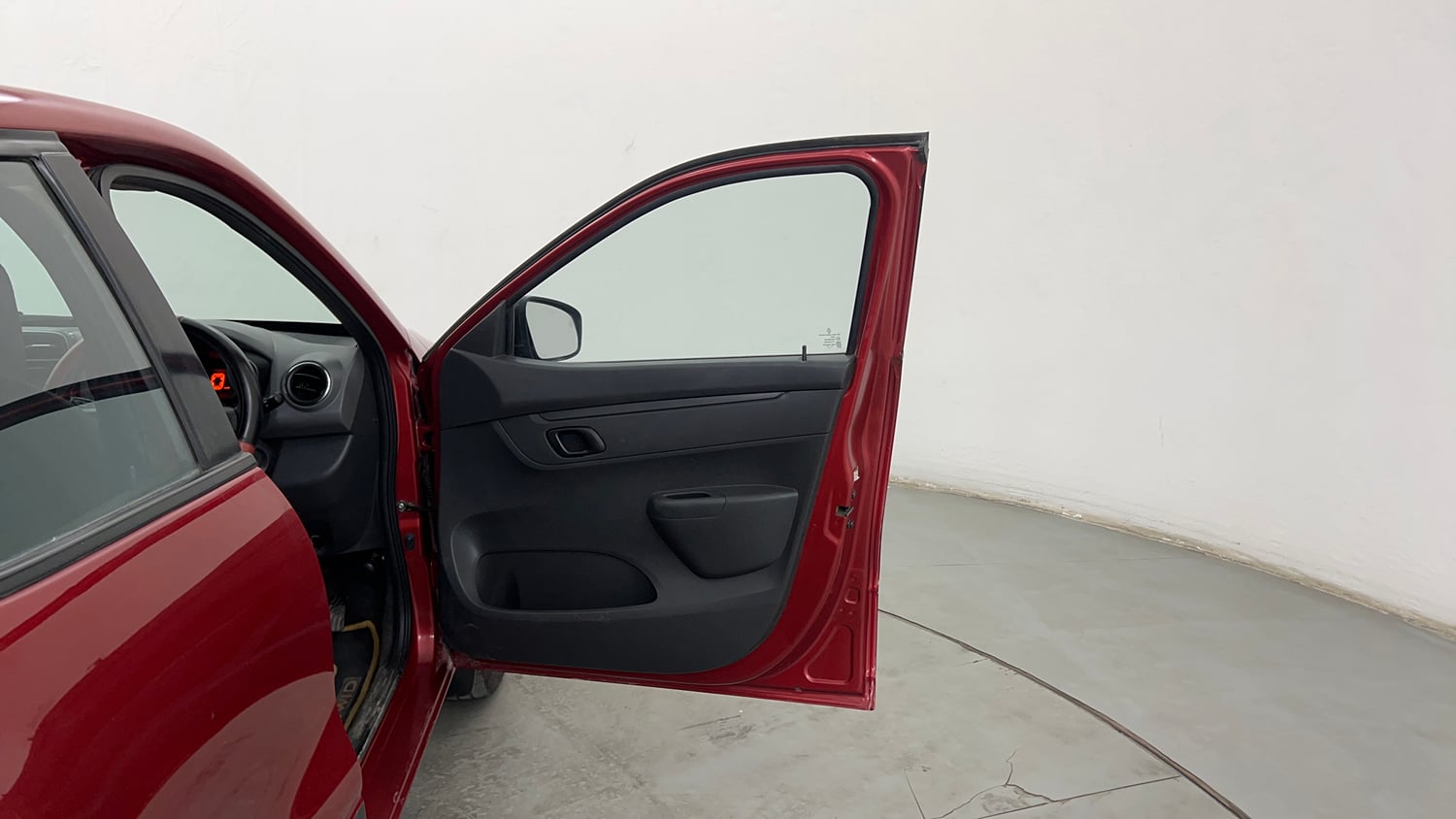 Used 2016 Renault Kwid RXT Petrol Manual interior RIGHT FRONT DOOR OPEN VIEW