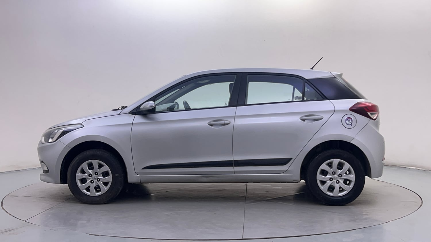 Used 2017 Hyundai Elite i20 Sportz 1.2 Petrol Manual exterior LEFT SIDE VIEW