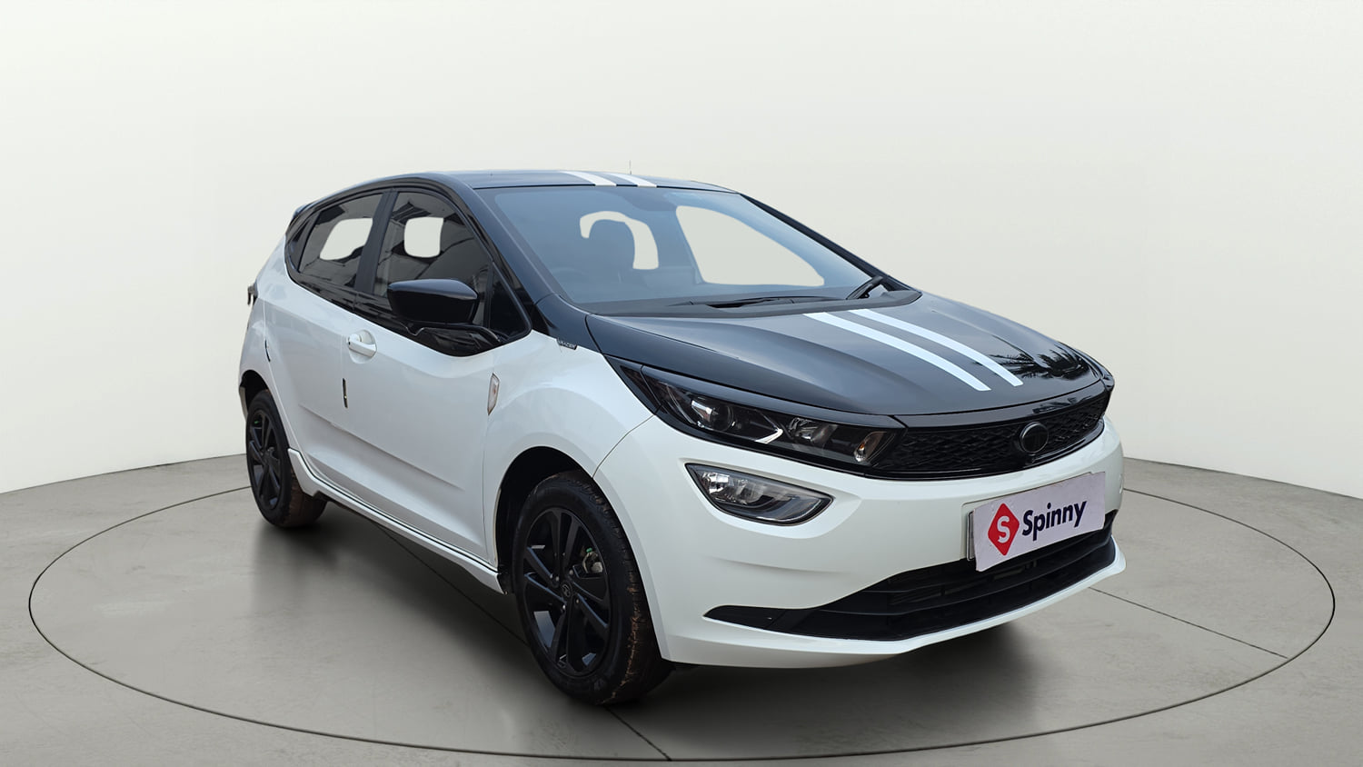 Used 2025 Tata Altroz Racer R2 Petrol Manual exterior RIGHT FRONT CORNER VIEW