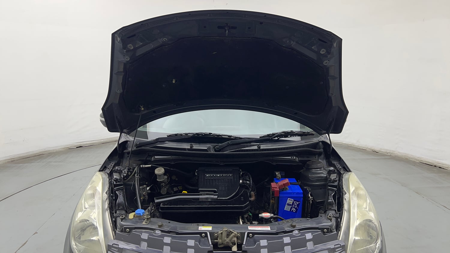 Used 2015 Maruti Suzuki Swift VXi Petrol Manual engine ENGINE & BONNET OPEN FRONT VIEW