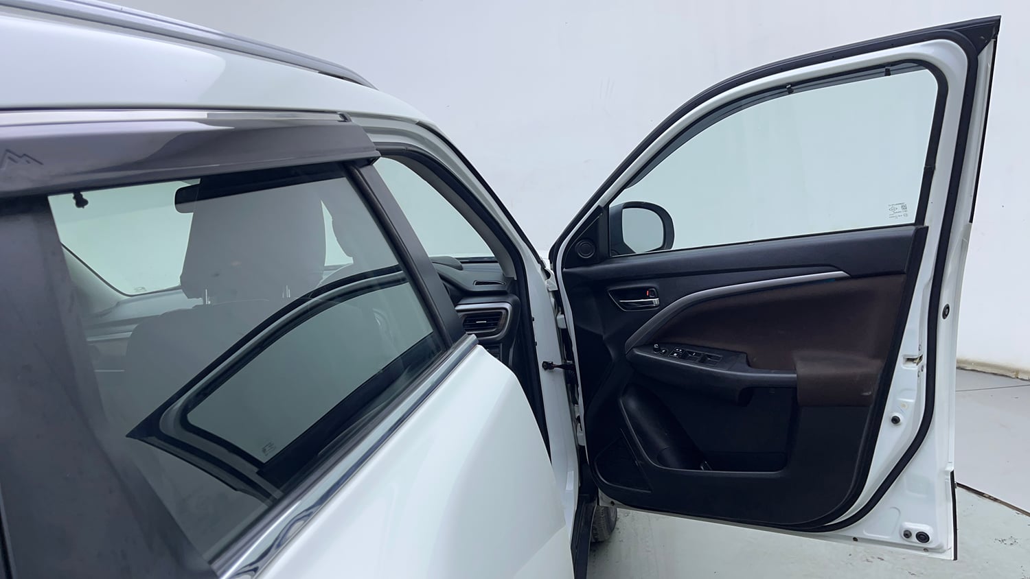Used 2023 Maruti Suzuki Brezza ZXi Plus Petrol Manual interior RIGHT FRONT DOOR OPEN VIEW