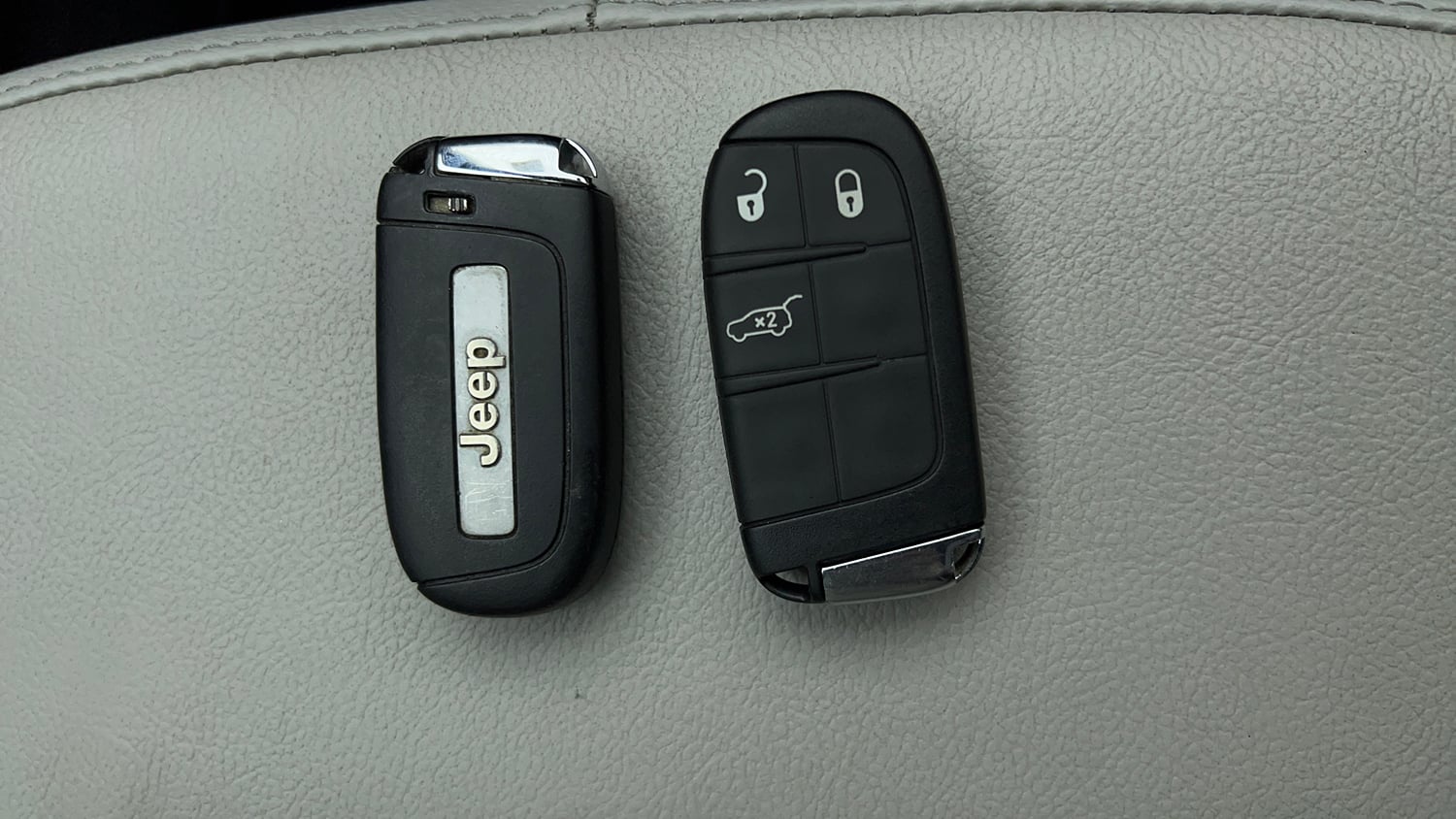 Used 2024 Jeep Compass Limited (O) 2.0 Diesel Diesel Manual extra CAR KEY VIEW