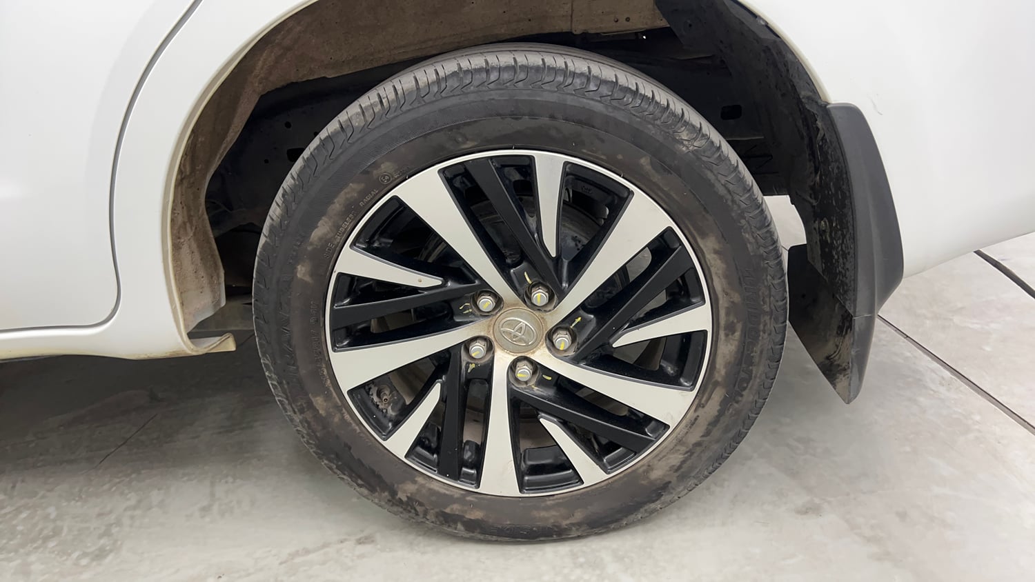 Used 2023 Toyota Innova Crysta ZX 2.7 AT 7 STR Petrol Automatic tyres LEFT REAR TYRE RIM VIEW