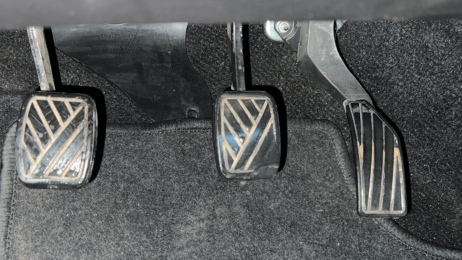 Used 2015 Maruti Suzuki Swift VXi Petrol Manual interior PEDALS VIEW