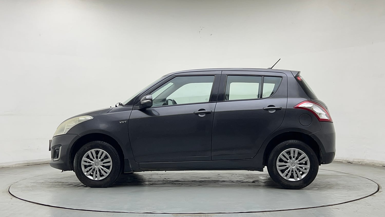 Used 2015 Maruti Suzuki Swift VXi Petrol Manual exterior LEFT SIDE VIEW