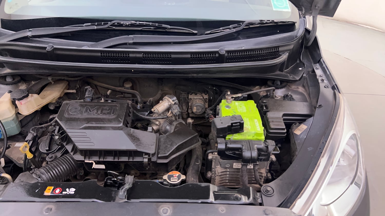 Used 2020 Hyundai Santro Sportz AMT Petrol Automatic engine ENGINE LEFT SIDE HINGE & APRON VIEW