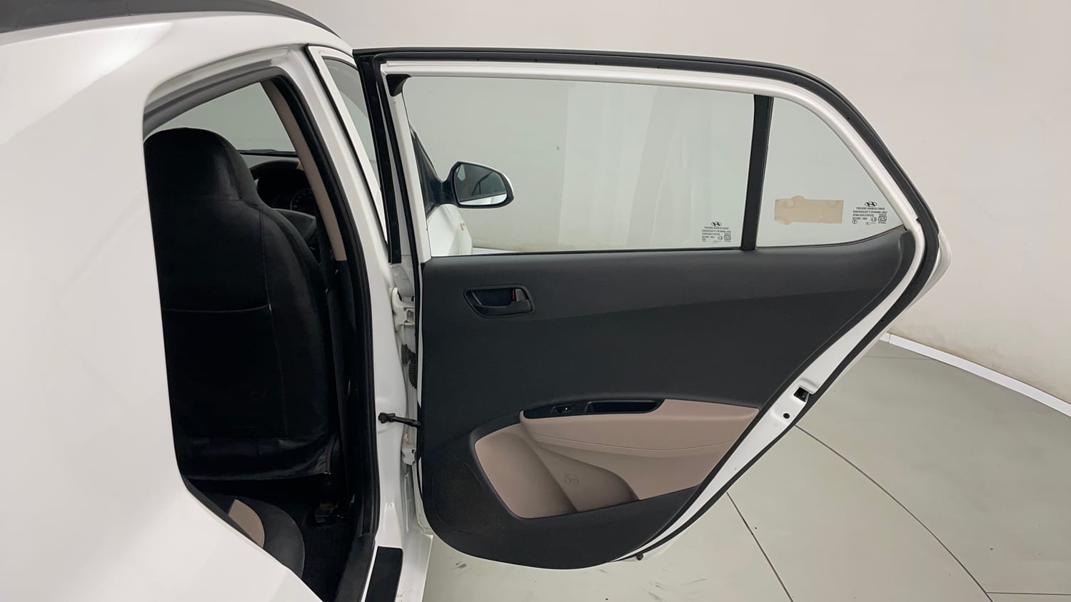 Used 2019 Hyundai Grand i10 Magna 1.2 Kappa VTVT Petrol Manual interior RIGHT REAR DOOR OPEN VIEW