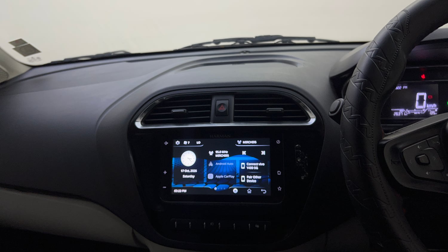 Used 2022 Tata Tiago XZ Plus Petrol Manual top_features Integrated (in-dash) music system
