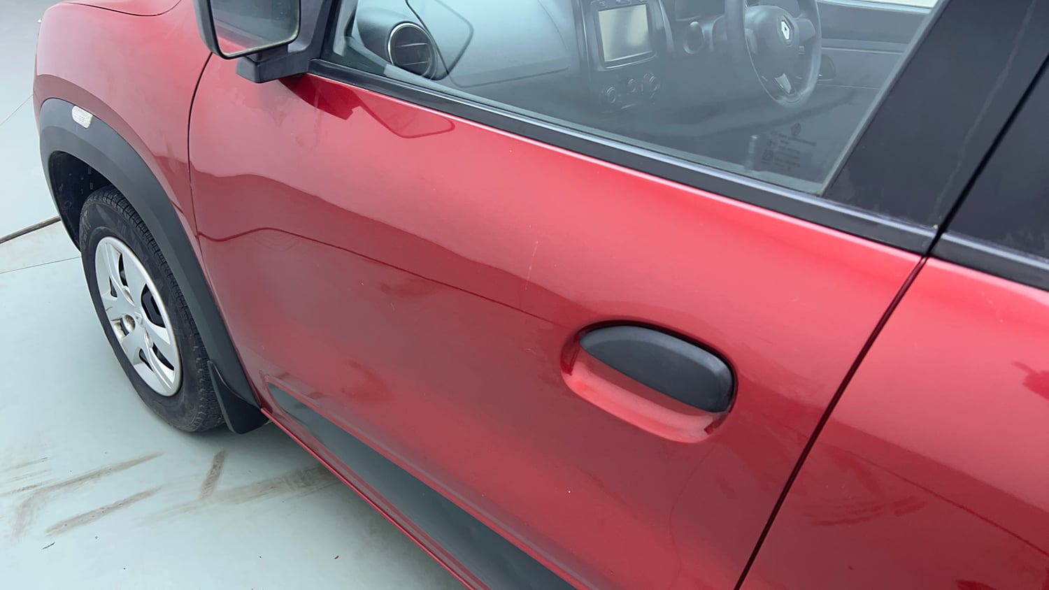 Used 2016 Renault Kwid RXT Petrol Manual dents MINOR DENT