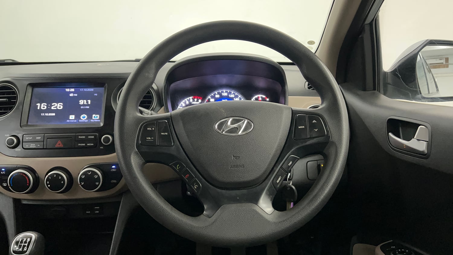 Used 2019 Hyundai Grand i10 Sportz 1.2 Kappa VTVT CNG (Outside Fitted) Cng Manual interior STEERING VIEW