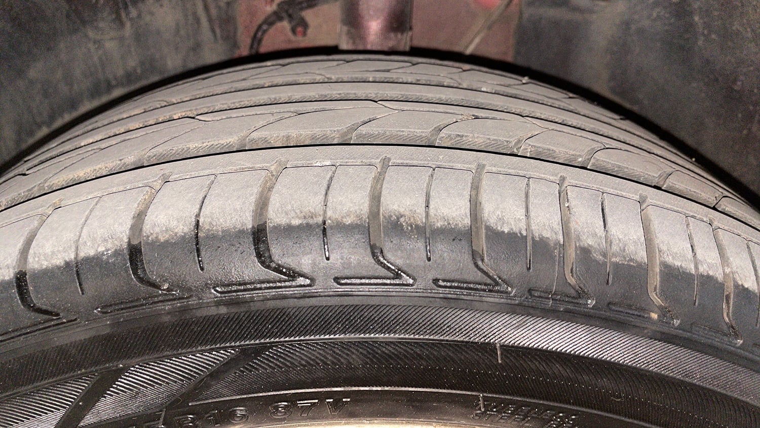 Used 2020 Tata Altroz XT Petrol Petrol Manual tyres LEFT FRONT TYRE TREAD VIEW
