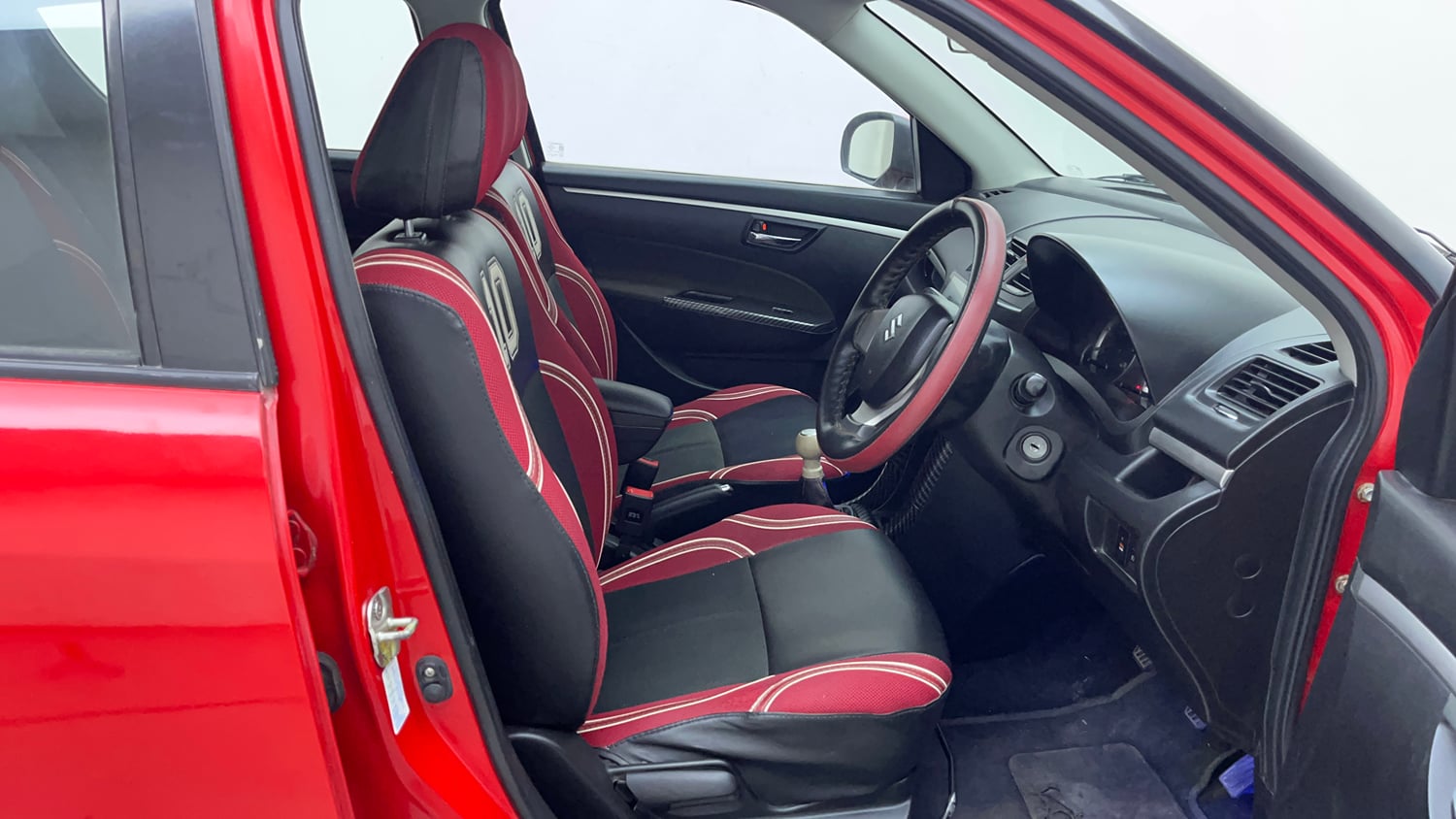 Used 2016 Maruti Suzuki Swift Deca Limited Edition VDi Diesel Manual interior RIGHT SIDE FRONT DOOR CABIN VIEW