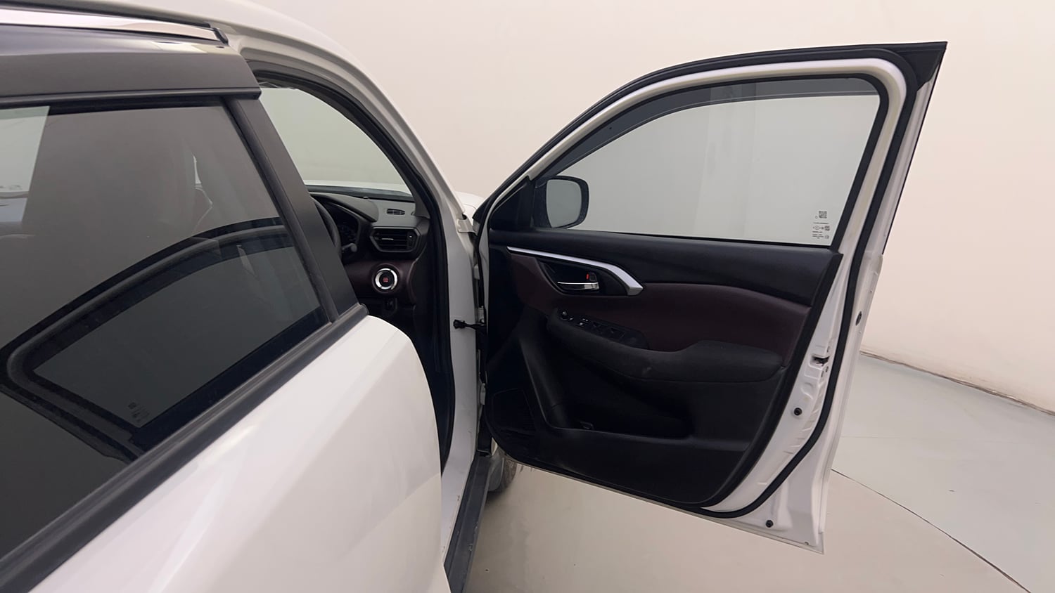 Used 2024 Maruti Suzuki Grand Vitara Delta Smart Hybrid Petrol Manual interior RIGHT FRONT DOOR OPEN VIEW