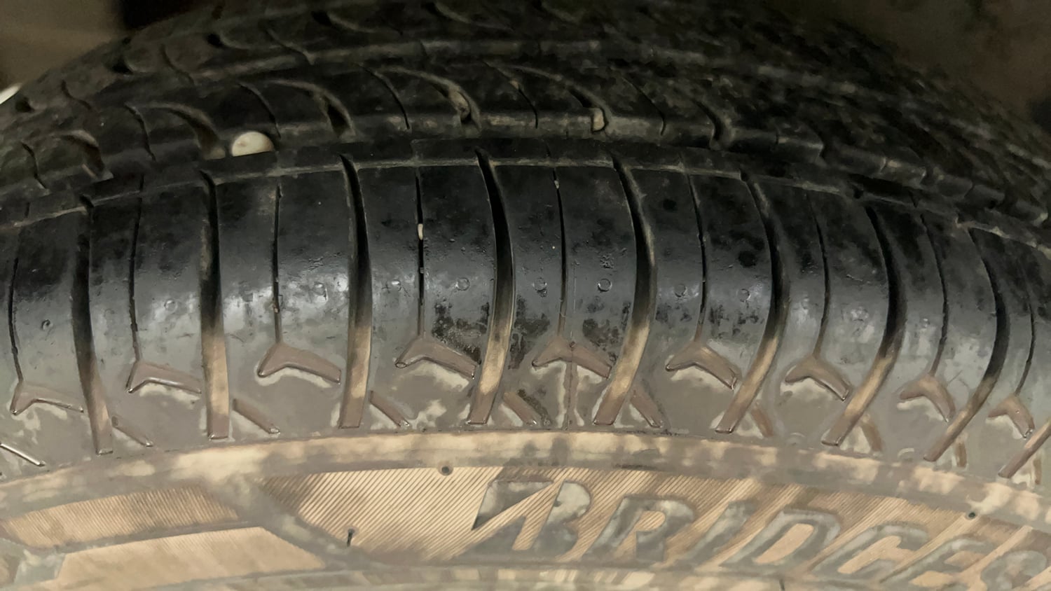 Used 2019 Maruti Suzuki Dzire VXi AMT Petrol Automatic tyres RIGHT REAR TYRE TREAD VIEW