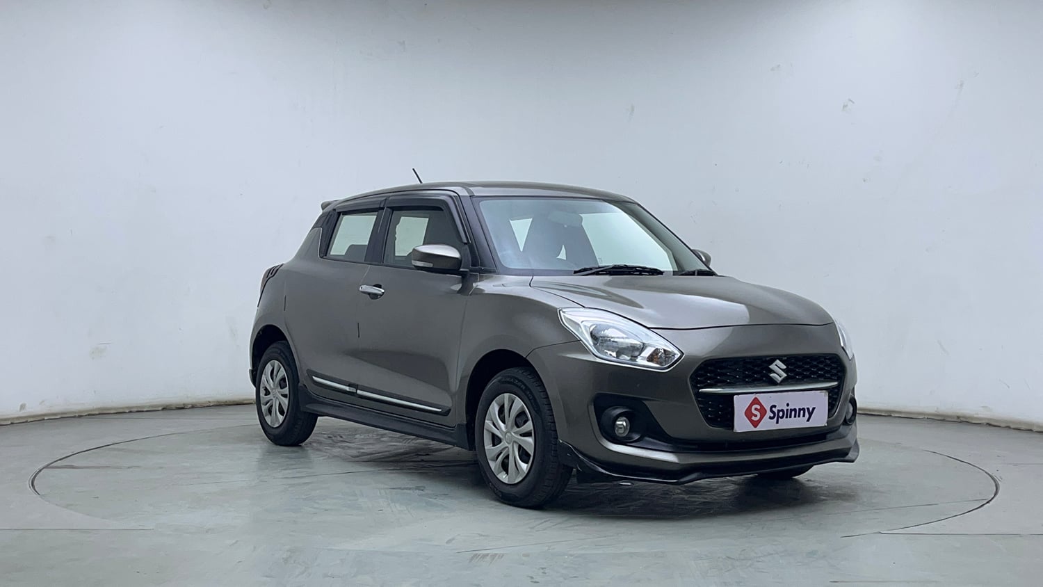 Used 2021 Maruti Suzuki Swift VXi Petrol Manual exterior RIGHT FRONT CORNER VIEW