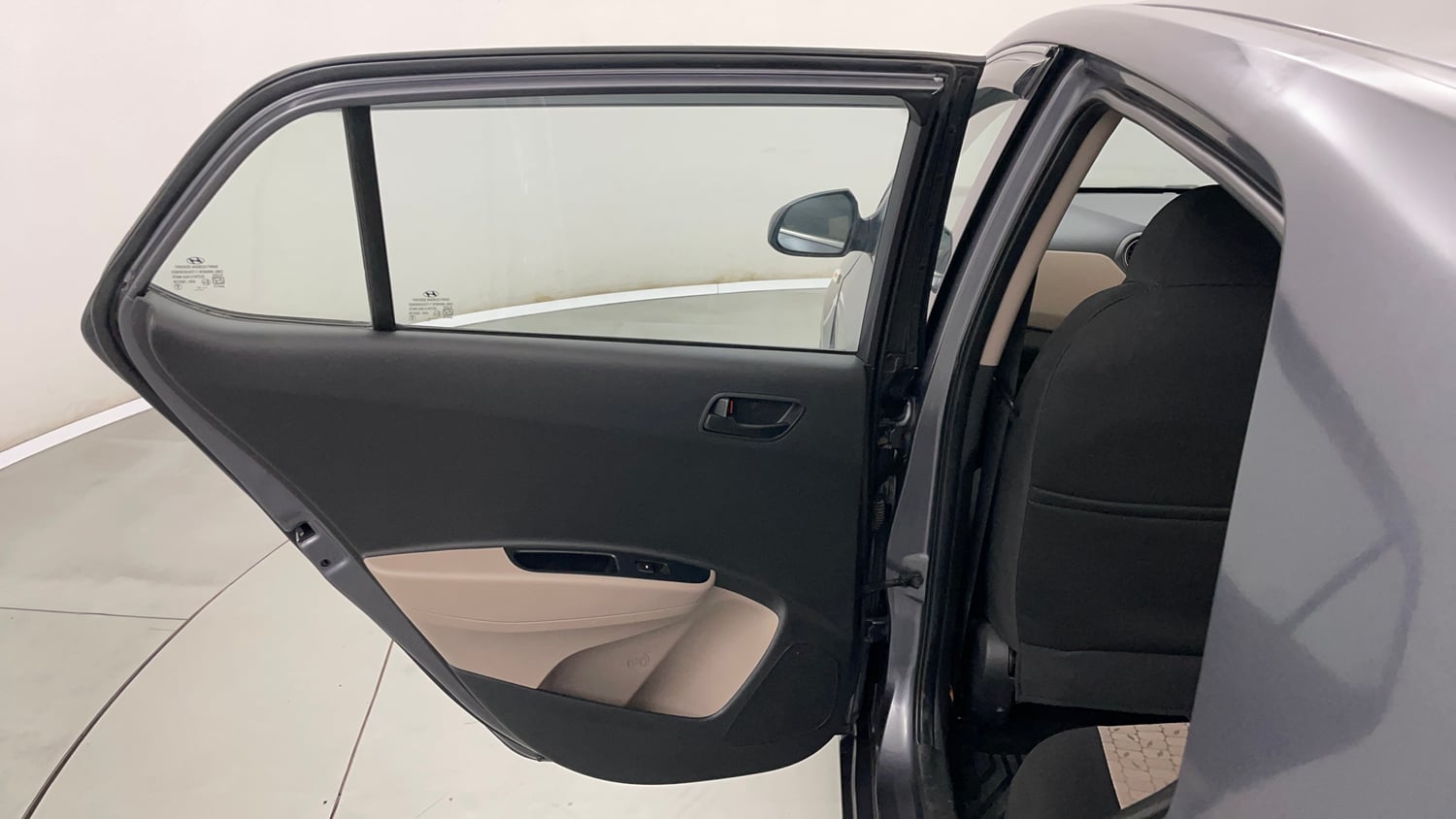 Used 2018 Hyundai Grand i10 Magna 1.2 Kappa VTVT Petrol Manual interior LEFT REAR DOOR OPEN VIEW