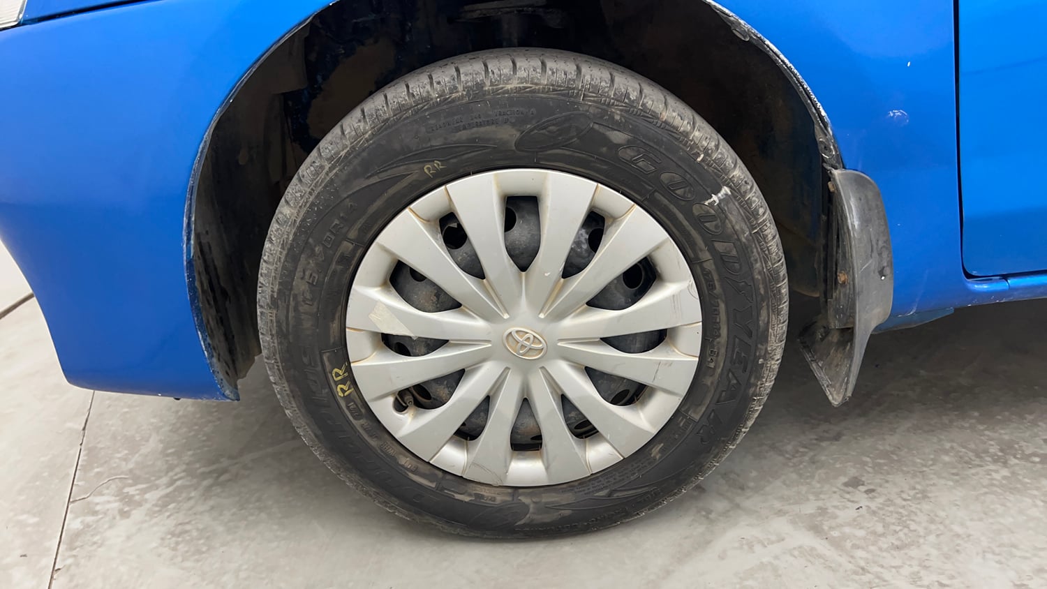 Used 2015 Toyota Etios Liva V Petrol Manual tyres LEFT FRONT TYRE RIM VIEW