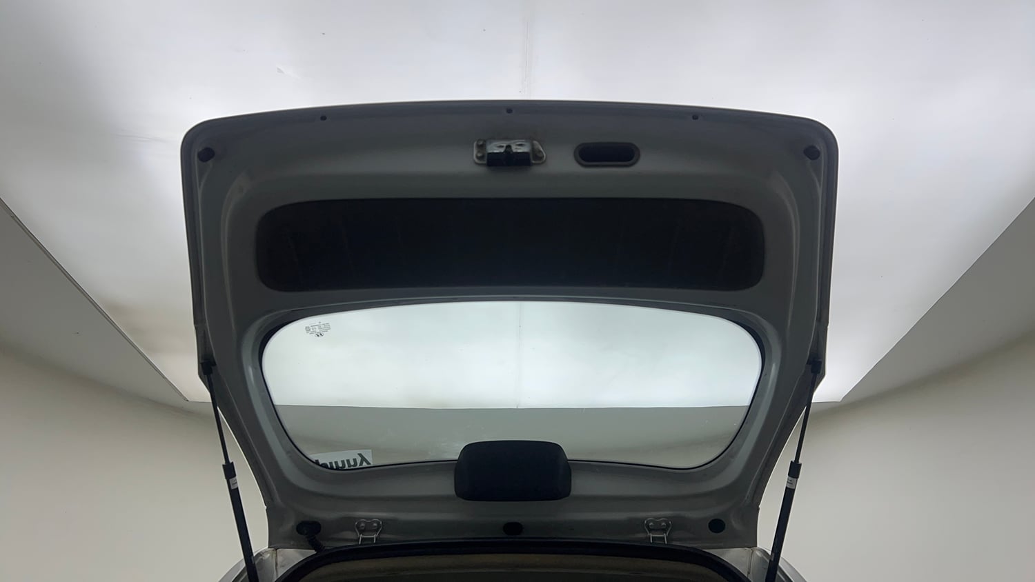 Used 2014 Hyundai i10 Sportz 1.1 iRDE2 Petrol Manual interior DICKY DOOR OPEN VIEW