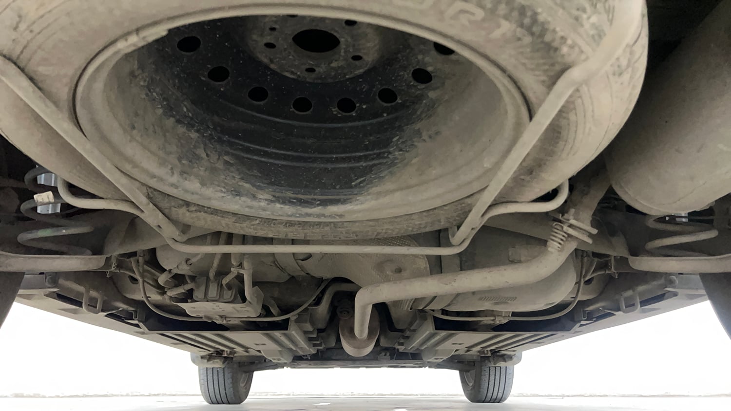 Used 2023 Toyota Urban Cruiser Hyryder V Hybrid Hybrid Automatic extra REAR UNDERBODY VIEW (TAKEN FROM REAR)
