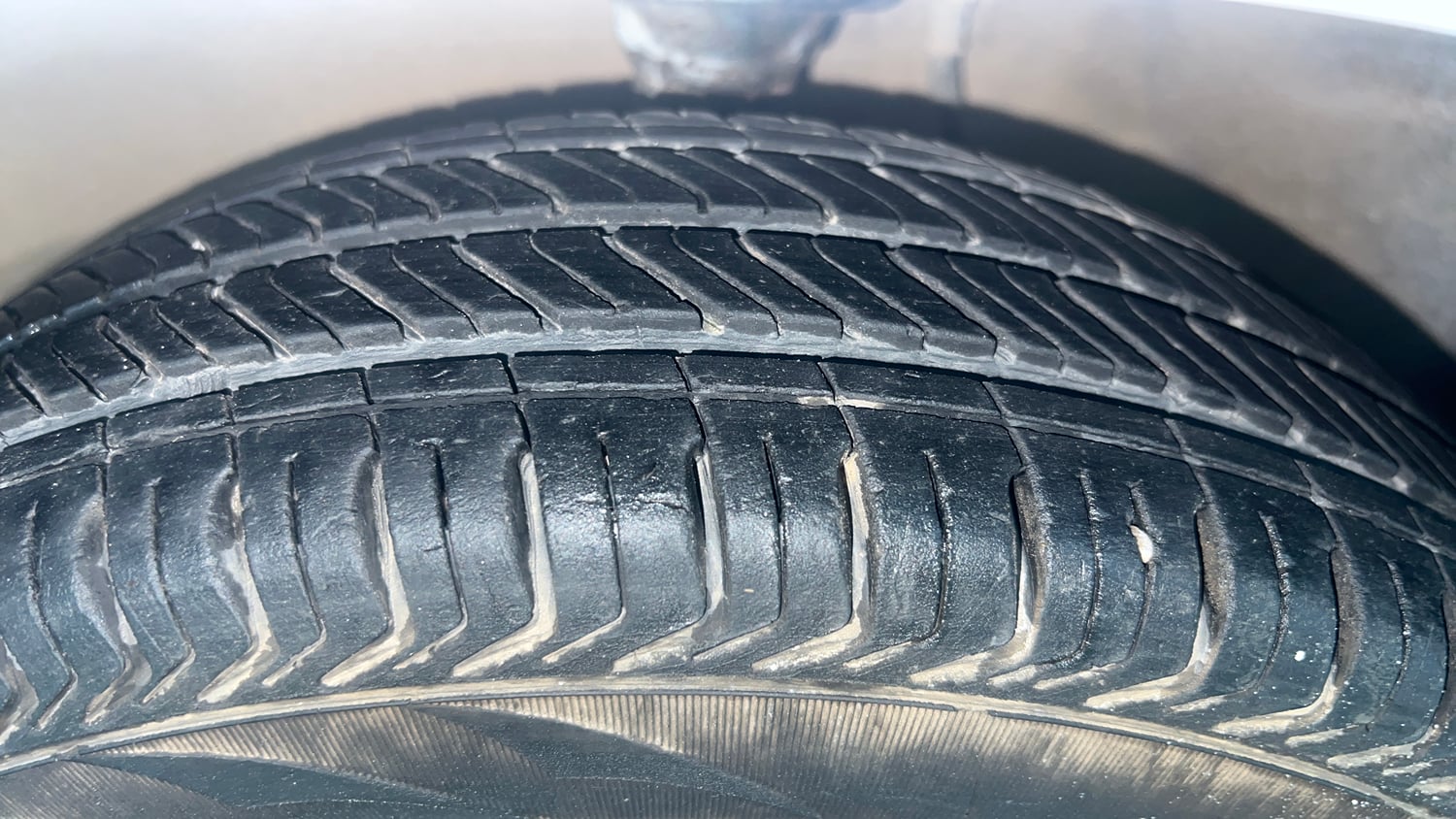 Used 2018 Maruti Suzuki Alto 800 VXi Petrol Manual tyres LEFT FRONT TYRE TREAD VIEW