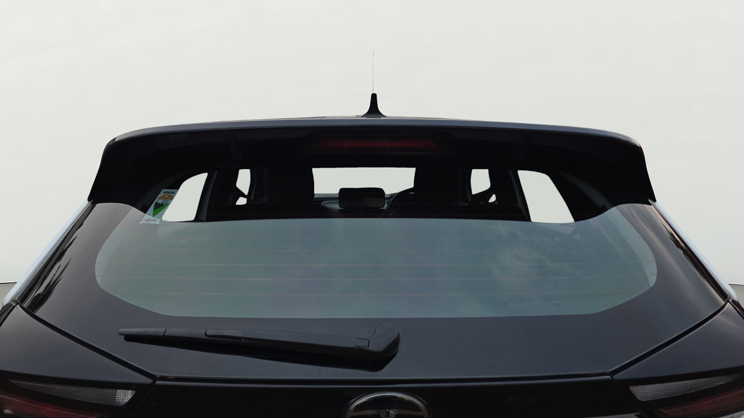 Used 2025 Tata Altroz Racer R2 Petrol Manual exterior BACK WINDSHIELD VIEW