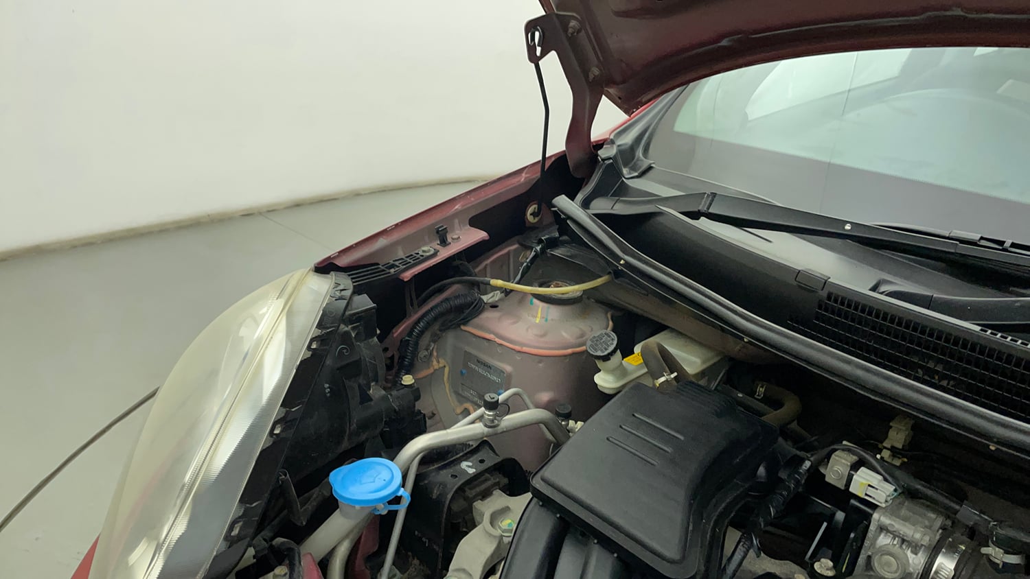 Used 2019 Nissan Micra Active XL Petrol Manual engine ENGINE RIGHT SIDE HINGE & APRON VIEW