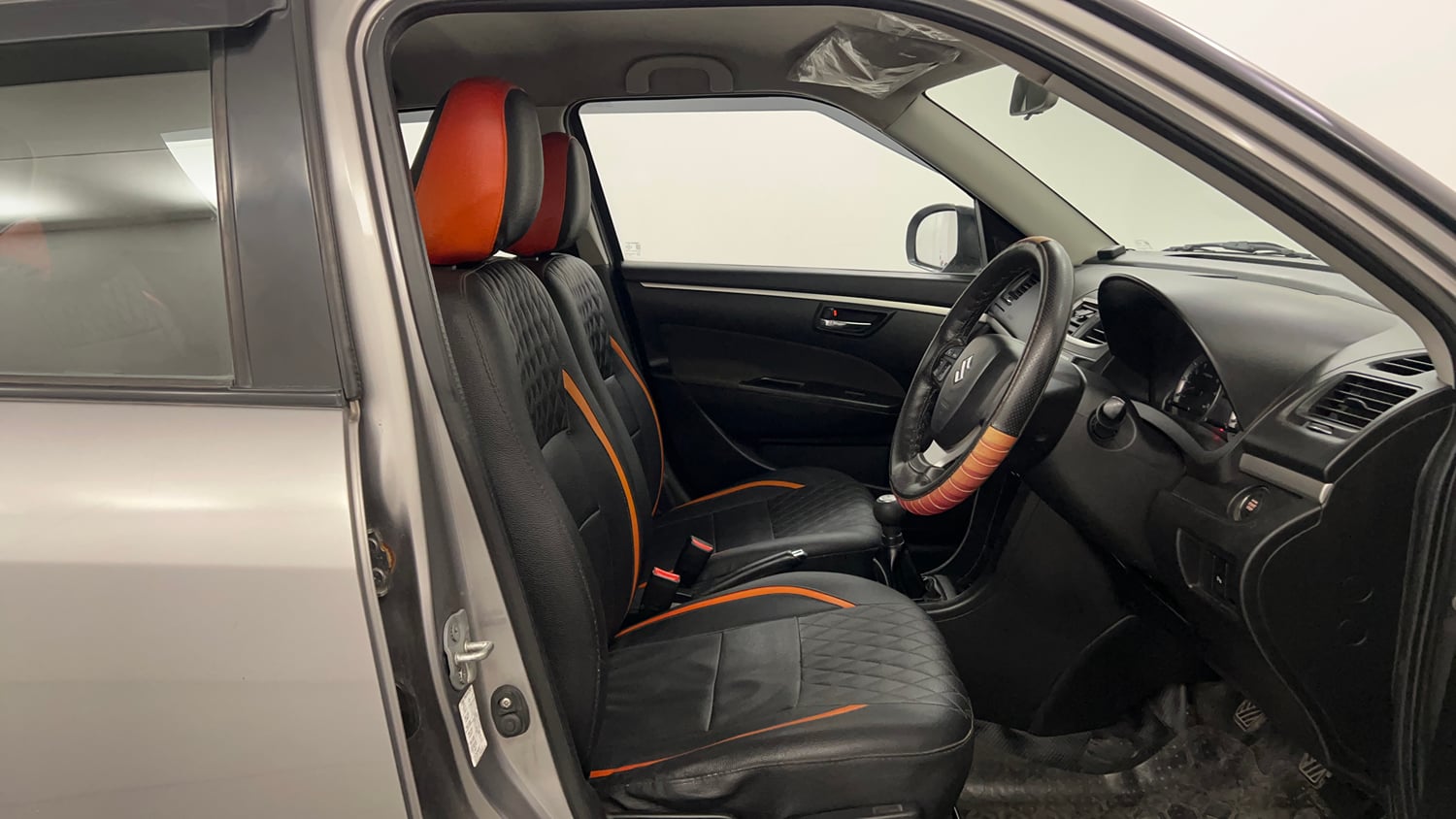 Used 2016 Maruti Suzuki Swift ZXi Petrol Manual interior RIGHT SIDE FRONT DOOR CABIN VIEW