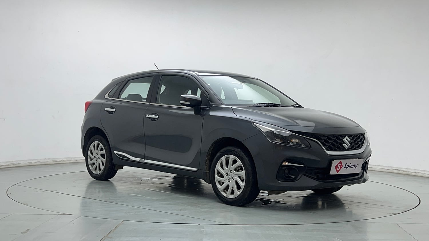 Used 2025 Maruti Suzuki Baleno Zeta MT Petrol Manual exterior RIGHT FRONT CORNER VIEW