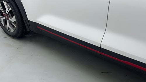 Used 2023 Kia Sonet GTX Plus 1.0 DCT Petrol Automatic dents MINOR SCRATCH