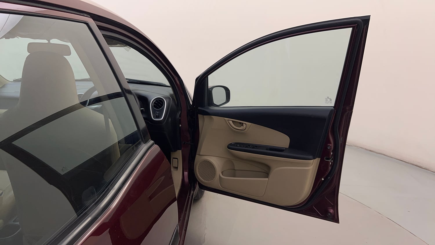 Used 2014 Honda Mobilio V Petrol Petrol Manual interior RIGHT FRONT DOOR OPEN VIEW