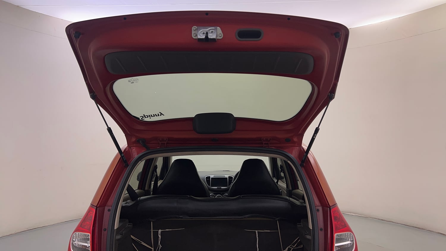 Used 2012 Hyundai i10 Magna 1.2 Kappa2 Petrol Manual interior DICKY DOOR OPEN VIEW