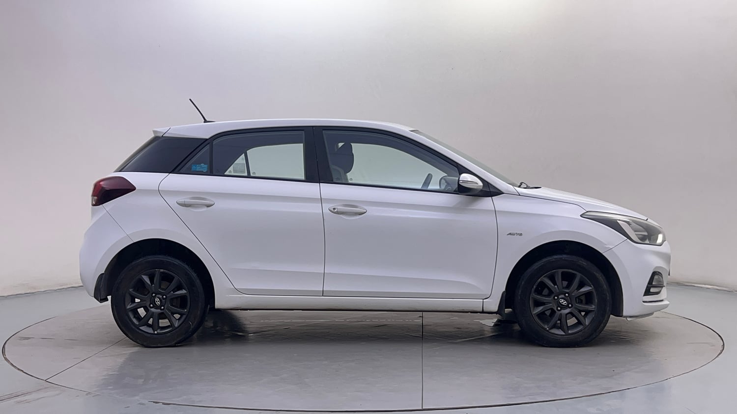 Used 2018 Hyundai Elite i20 Asta 1.2 AT Petrol Automatic exterior RIGHT SIDE VIEW
