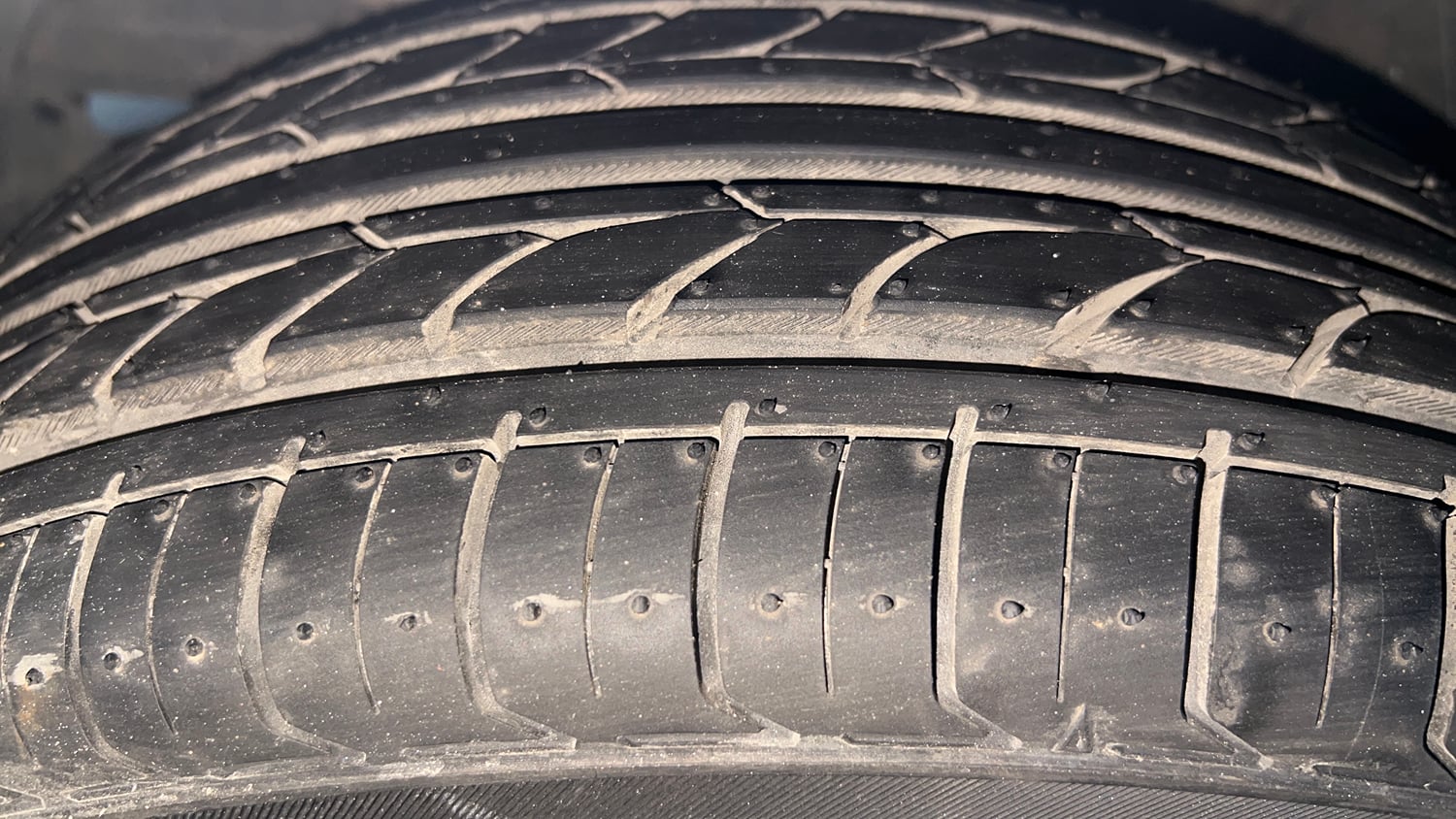 Used 2019 Maruti Suzuki Baleno Zeta Petrol Manual tyres LEFT FRONT TYRE TREAD VIEW