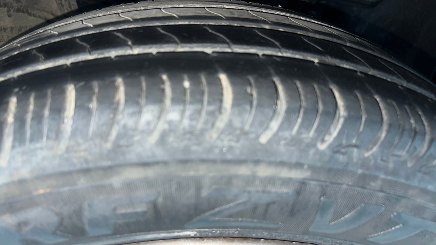 Used 2022 Renault Kwid CLIMBER 1.0 (O) Petrol Manual tyres RIGHT FRONT TYRE TREAD VIEW
