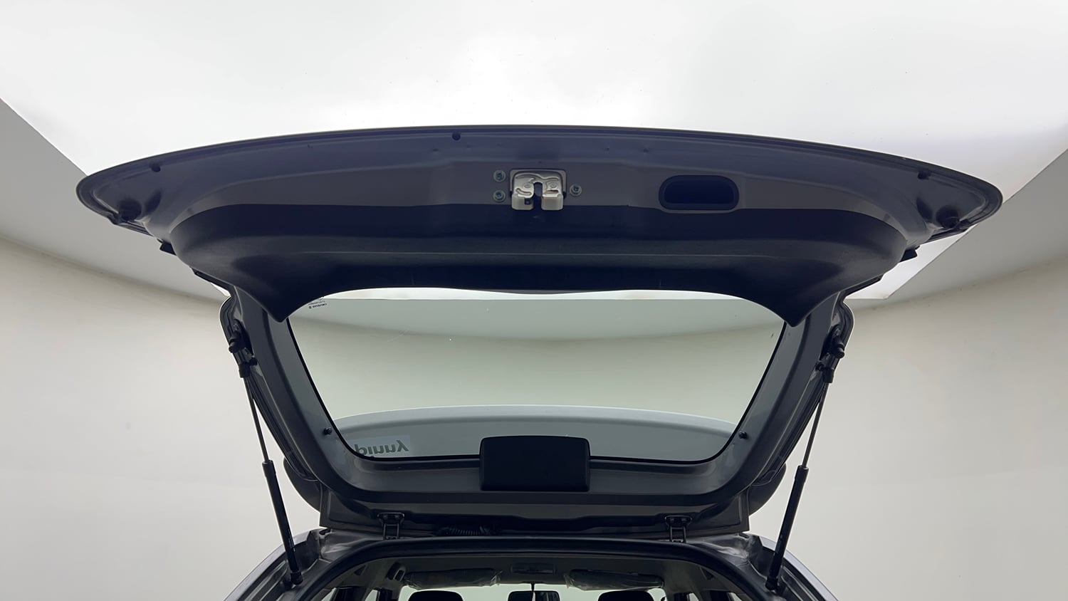 Used 2021 Maruti Suzuki Ignis Sigma 1.2 MT Petrol Manual interior DICKY DOOR OPEN VIEW