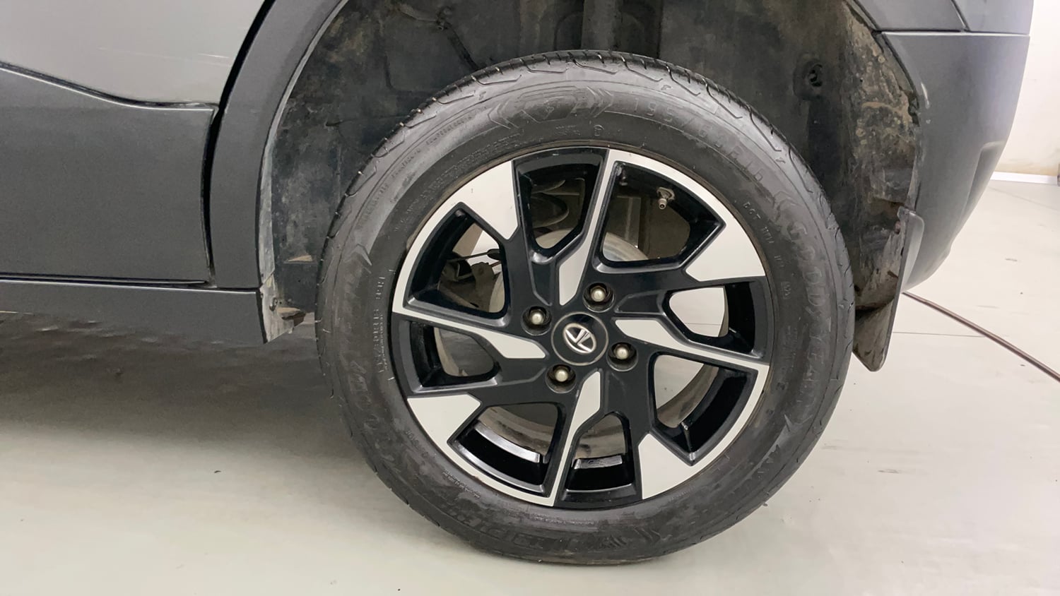 Used 2022 Tata Punch Creative Dual Tone AMT Petrol Automatic tyres LEFT REAR TYRE RIM VIEW