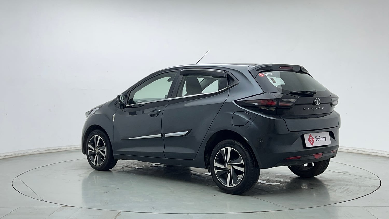 Used 2021 Tata Altroz XZ Petrol Petrol Manual exterior LEFT REAR CORNER VIEW