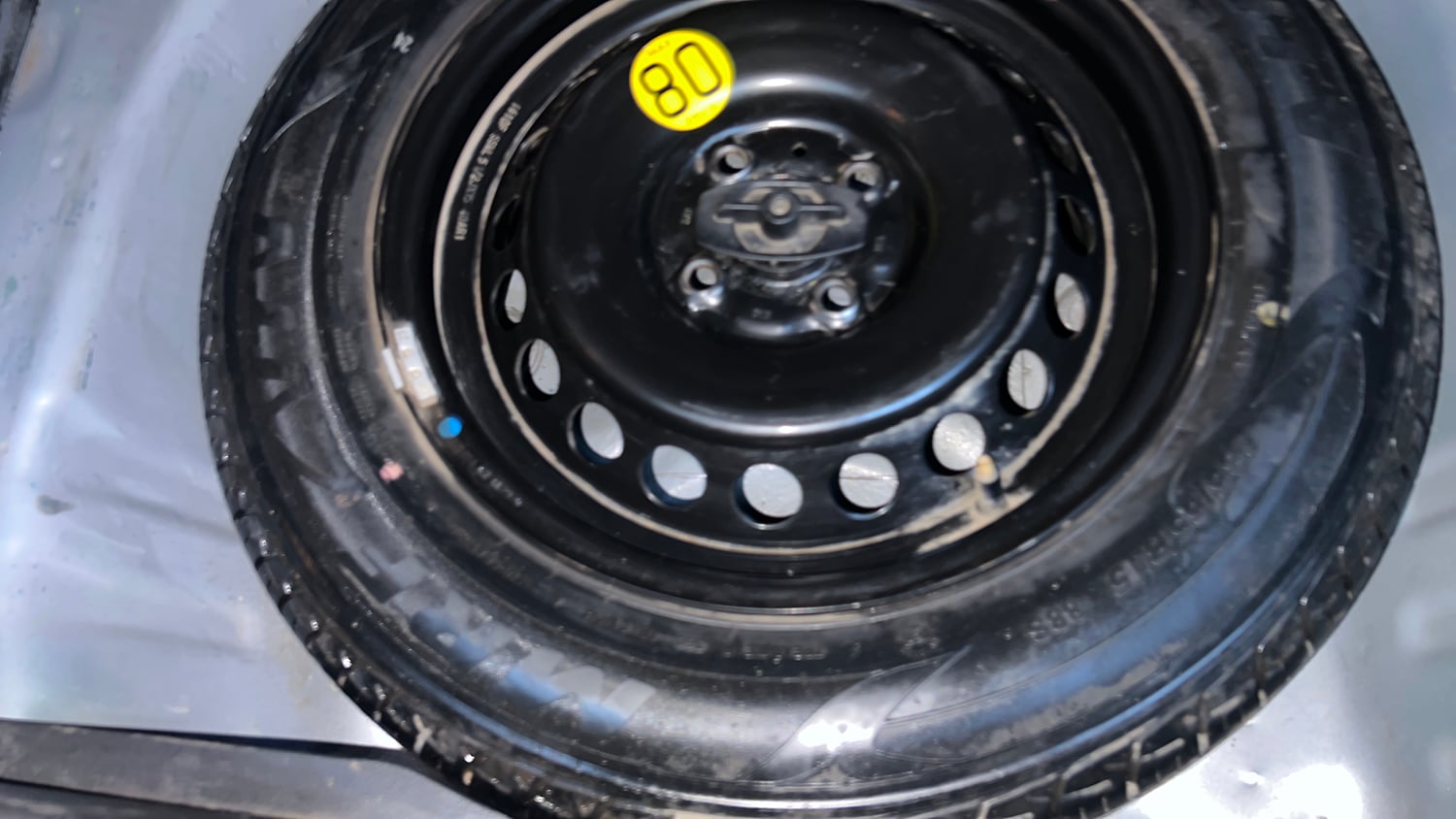 Used 2016 Maruti Suzuki Baleno Zeta 1.2 AT Petrol Automatic tyres SPARE TYRE VIEW
