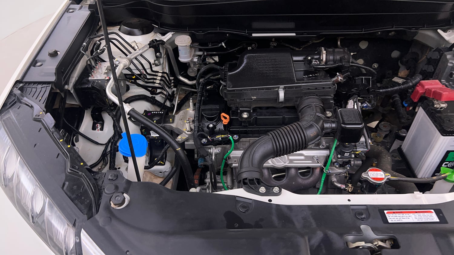 Used 2024 Maruti Suzuki Grand Vitara Delta Smart Hybrid Petrol Manual engine ENGINE RIGHT SIDE VIEW