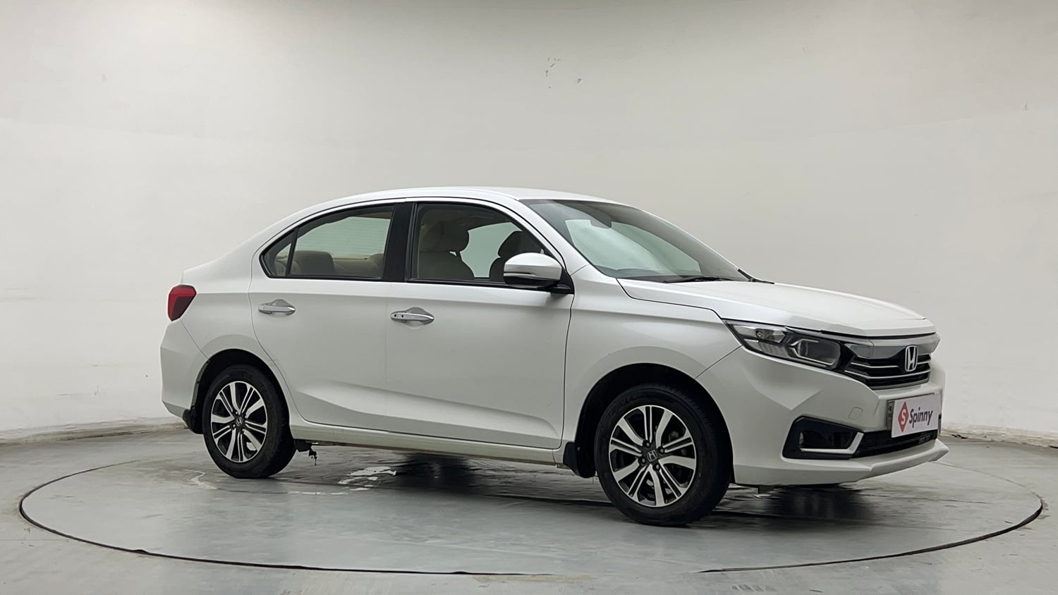 Used 2024 honda Amaze 2nd Generation VX 1.2 Petrol CVT Petrol Automatic exterior RIGHT FRONT CORNER VIEW
